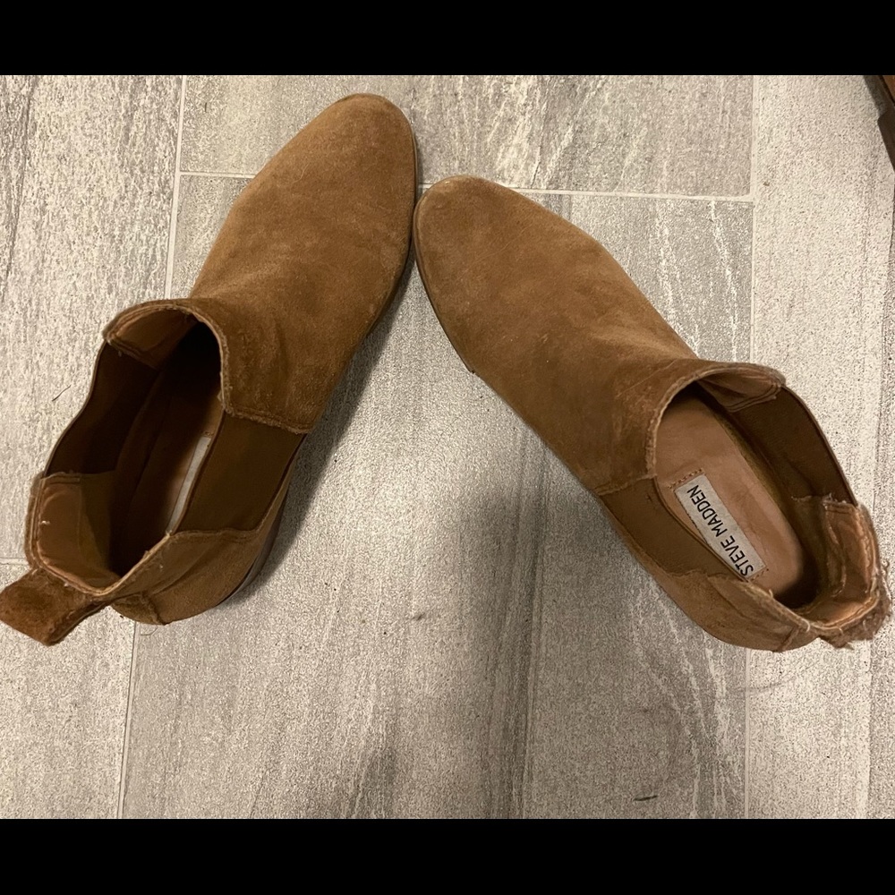Steve Madden Tan Suede Booties